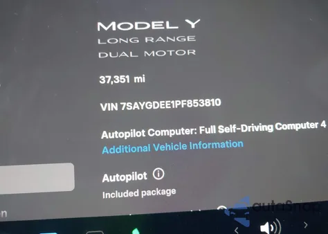 2023 Tesla Model Y Awd/Long Range Dual Motor All-Wheel Drive z USA, uszkodzony, nr VIN 7SAYGDEE1PF853810